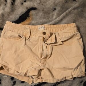 Universal Thread Tan Jean Shorts Relaxed Fit
